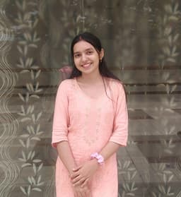 Photo of ourTeam.members.muskan.name